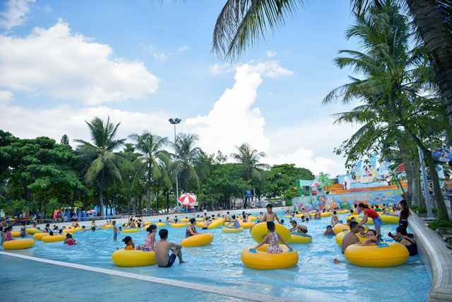 Công viên nước hồ tây - bể tắm
